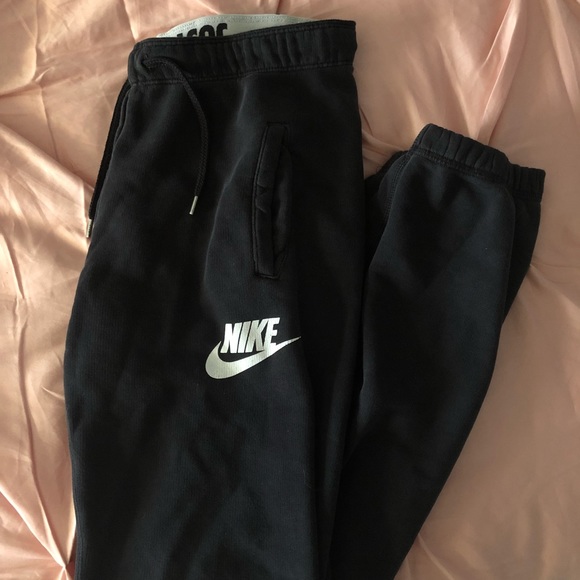 Nike Pants - Women’s Nike Sweatpants